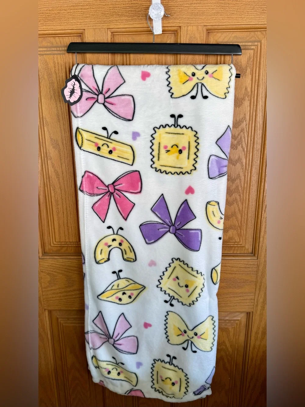 Betsey Johnson Ultra Soft Plush Throw Blanket – NWT – 50